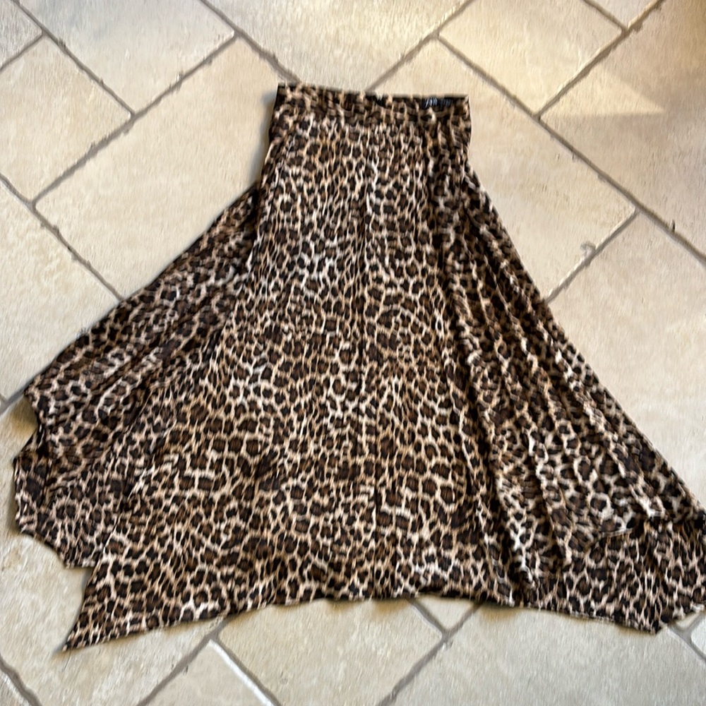 Gorgeous, leopard print, long pleated skirt